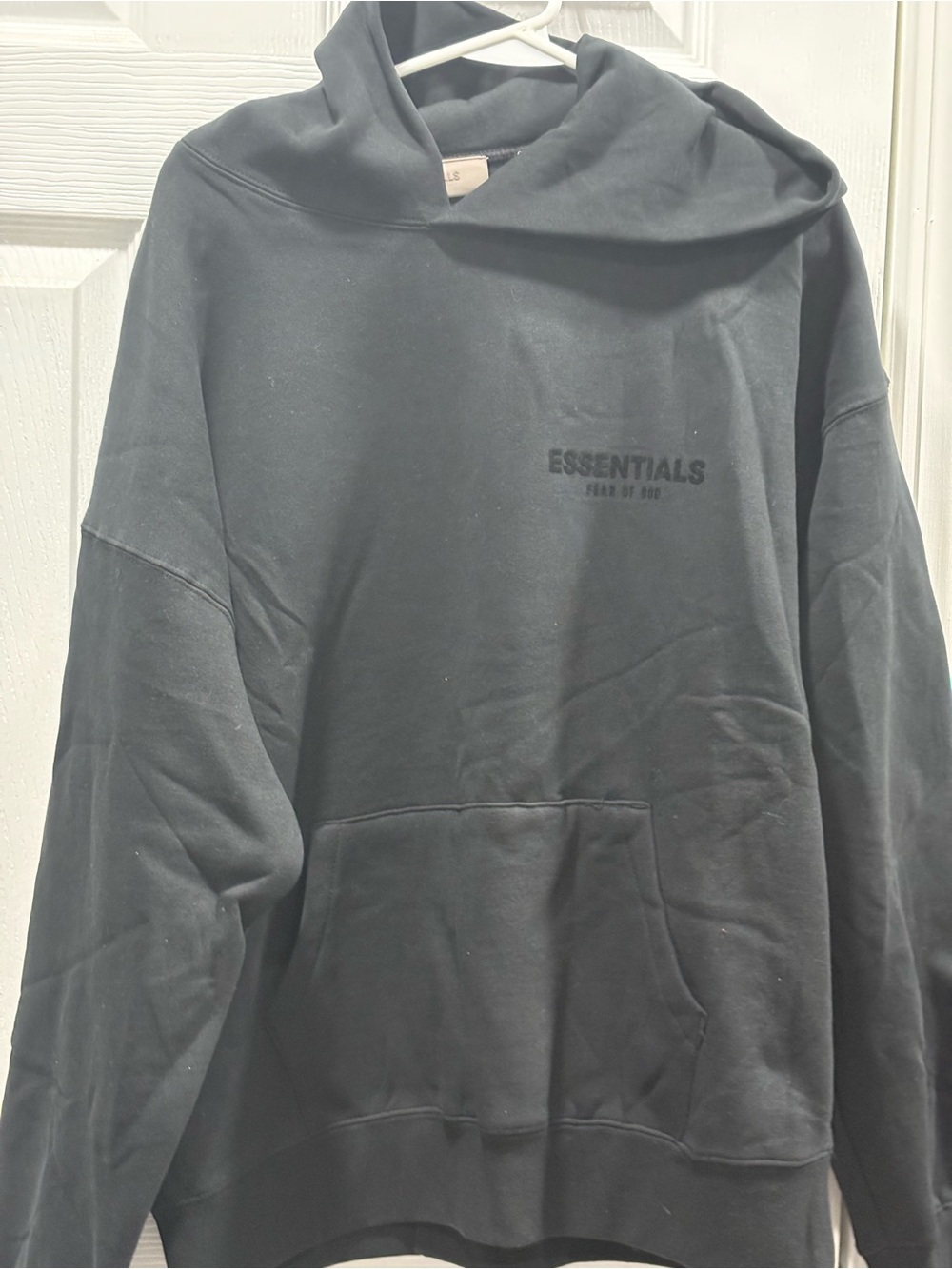 Essentials Black Pullover Hoodie with Subtle Logo unisex size m. BNWT POT-2/8